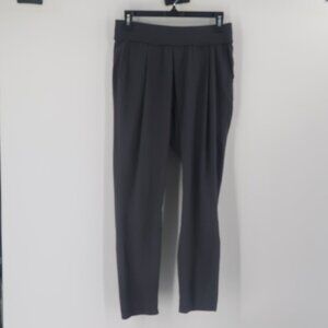 Athleta Gray Workout Pants Size 6